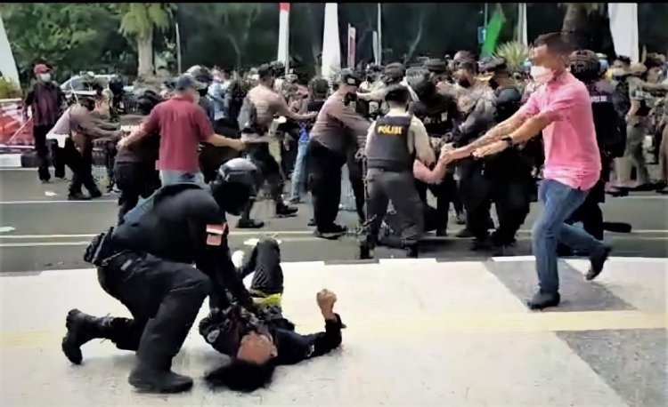 KETUA PMII KOBAR Angkat bicara, Soal Polisi Anarkis Terhadap Mahasiswa