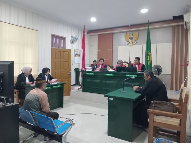 KADES RUNTU DITUNTUT 1 TAHUN 2 BULAN PENJARA